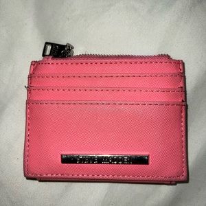 Stave Madden card holder